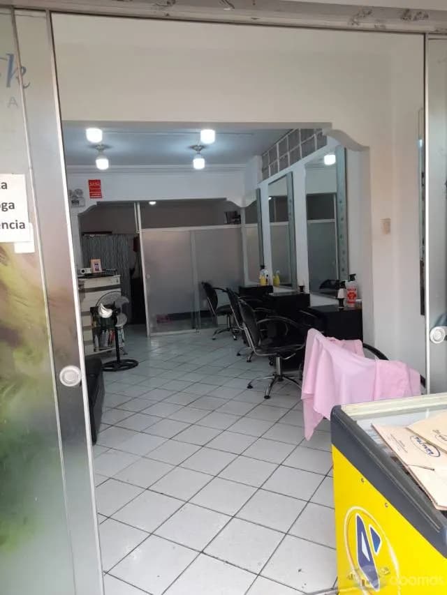 OCASIÓN ÚNICA – VENTA DE AMPLIO PRIMER PISO EN EL CENTRO DE TRUJILLO - 1