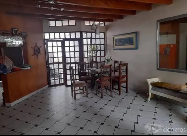Venta de vivienda como terreno en la zona exclusiva de Las Delicias - Zona El Triangulo - 1