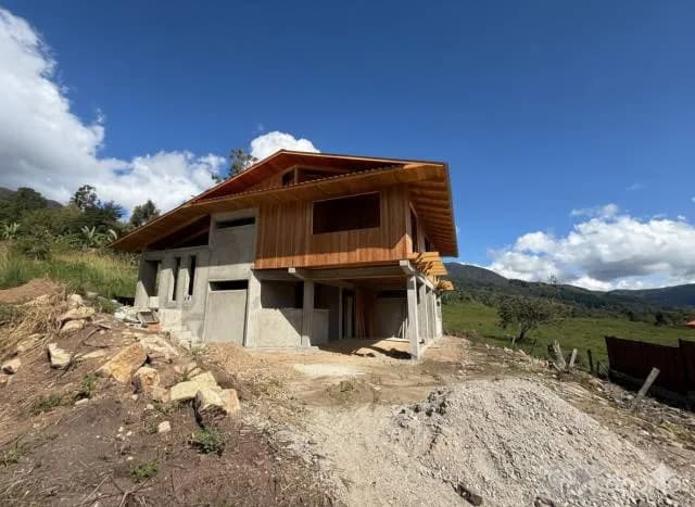 Se Vende Hermosa Casa de Campo en Construcción – Oxapampa - 2