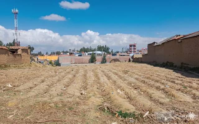 Se Vende Terreno de 3 252 m2 Cerca a la Plaza de Uñas - 1