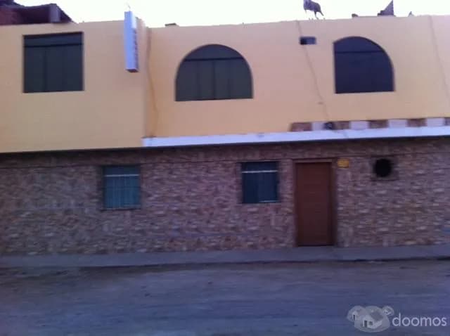 VENTA DE  HOSPEDAJE , CASA  Y  LOCAL COMERCIAL (TRES  COSAS EN UNA) - 2