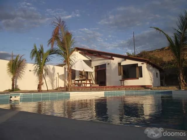 Alquilo Bella Casa de Playa en Canoas de Punta Sal - 1