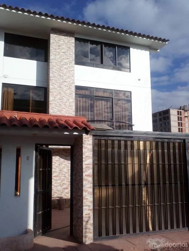 bonita casa en venta cusco peru urb larapa - 1