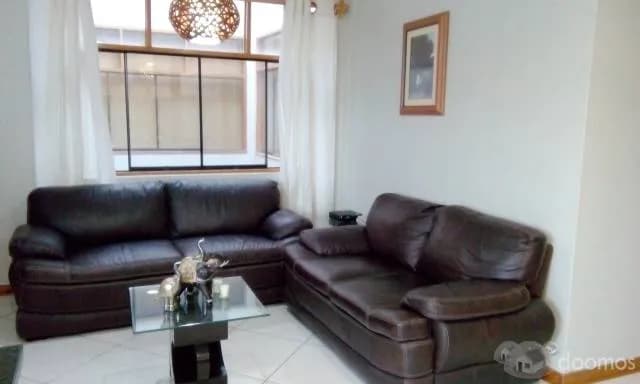 Vendo departamento con cochera - 1