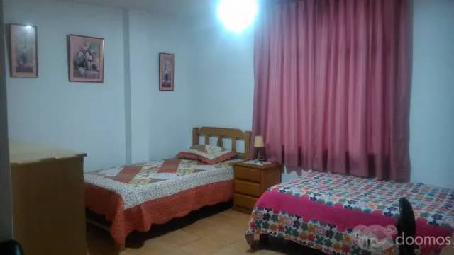 ALQUILO HABITACIONES COMPLETAMENTE AMOBLADAS CON BAÑO PROPIO PARA SEÑORITAS ESTUDIANTES EN LA MOLINA - 1