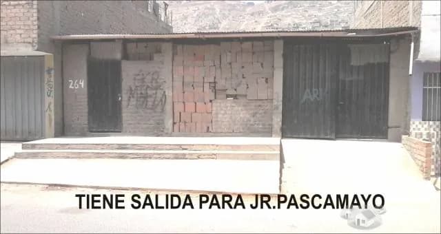 VENDO CASA CON AMPLIO PATIO  PARA COLEGIOS V.M.T - 1