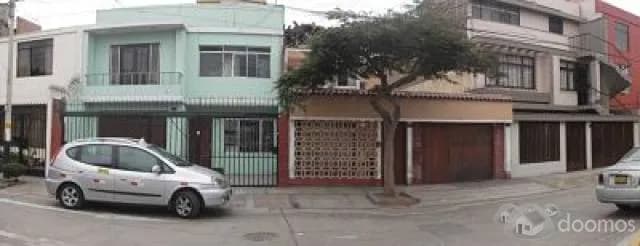 ALQUILO 2 CASAS  COLINDANTES Área 368 M2  - DISTRITO DE PUEBLO LIBRE - 1