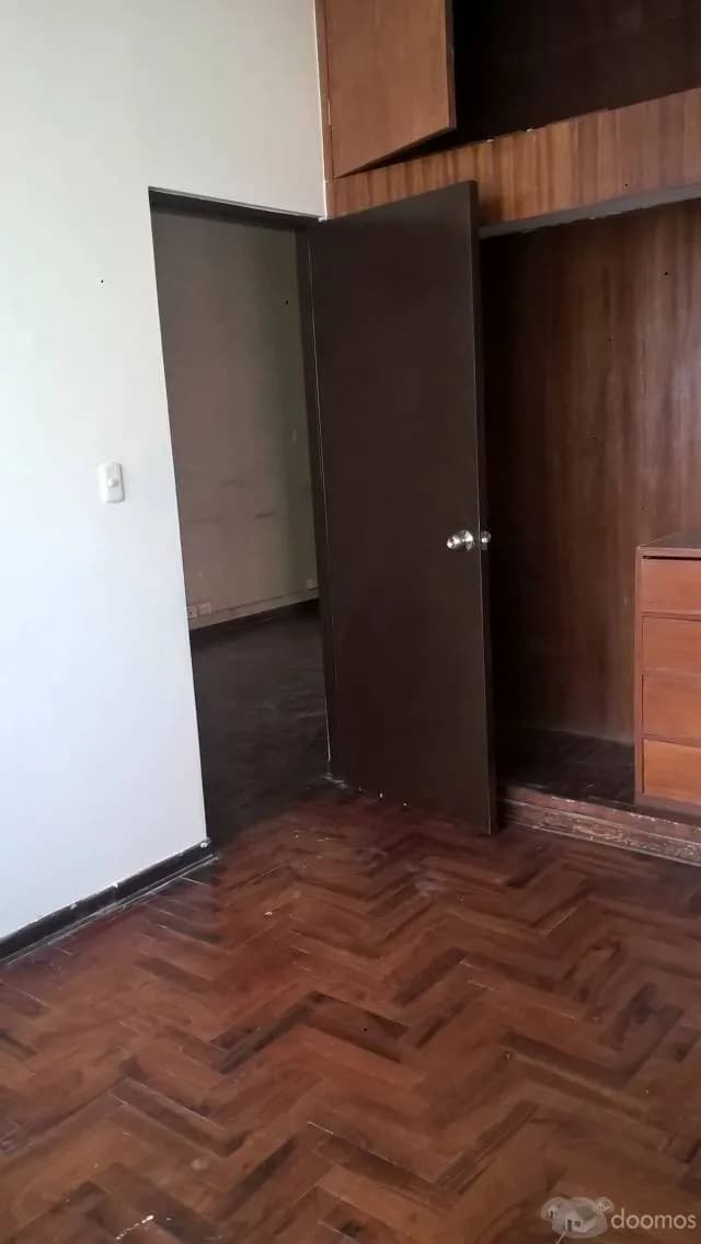 Alquilo Oficina de 210 m2 Surco a 1250 dólares - 1