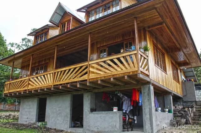 CASA EN VENTA Madera y diseño al mejor estilo oxapampino - 1