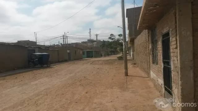 SE VENDE UNA CASA/ UN LOTE EN CONSTRUCCION SALIDO DE BASES Y UN LOTE - 1