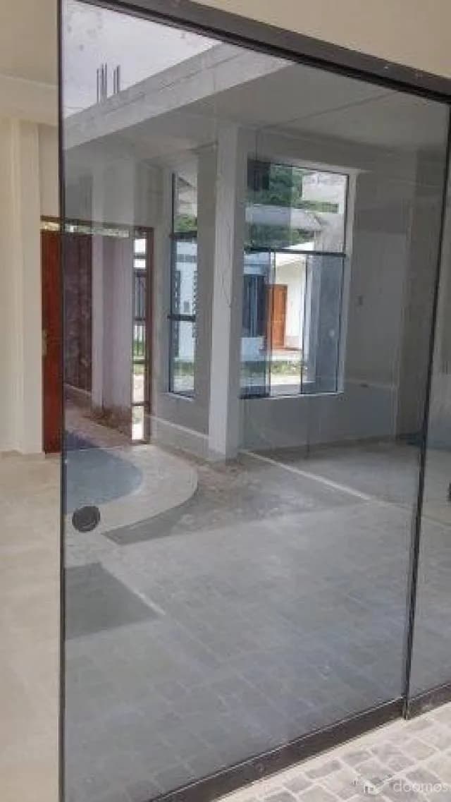 ALQUILER DE CASA DE ESTRENO CON PISCINA - 1