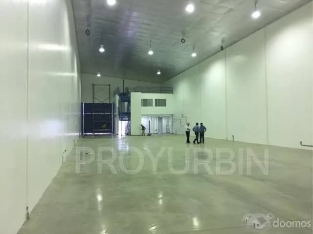 VENTA NAVE 650 M2 - 2