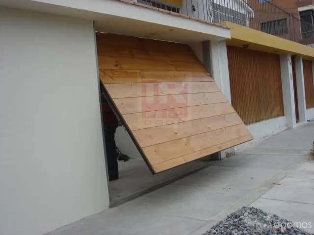 Puertas Automaticas de garaje PeruDoor - 2