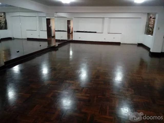 Casa , local para eventos en lince, límite con Jesús María - 1