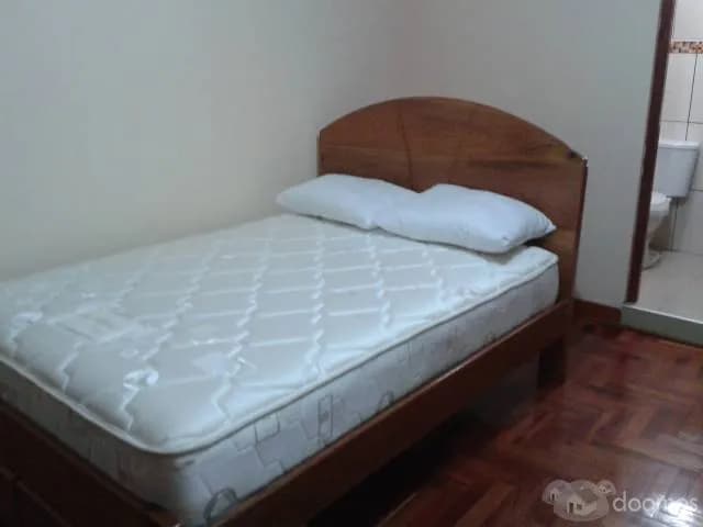 Se Alquilan Habitaciones con baño privado - 1