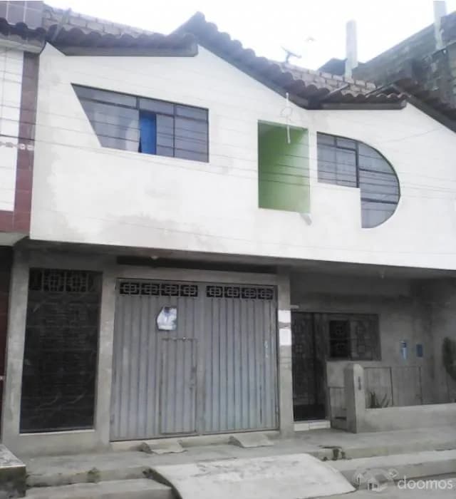 VENDO CASA con Cochera en TINGO MARIA -  MATERIAL NOBLE, ACABADOS CON MAYOLICAS - 1