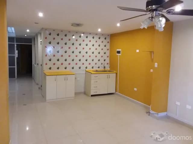 ALQUILO LOCAL COMERCIAL - CAMANA - 1