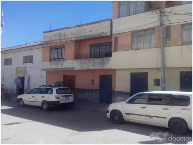 POR OCASION VENDO CASA EN YUNGUYO ZONA CENTRICA - 1