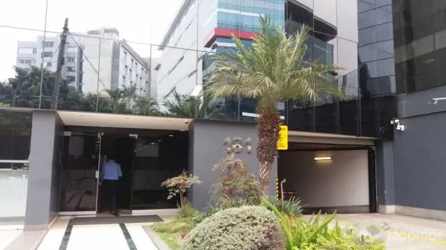 Alquiler de Estacionamientos en San Isidro - 2