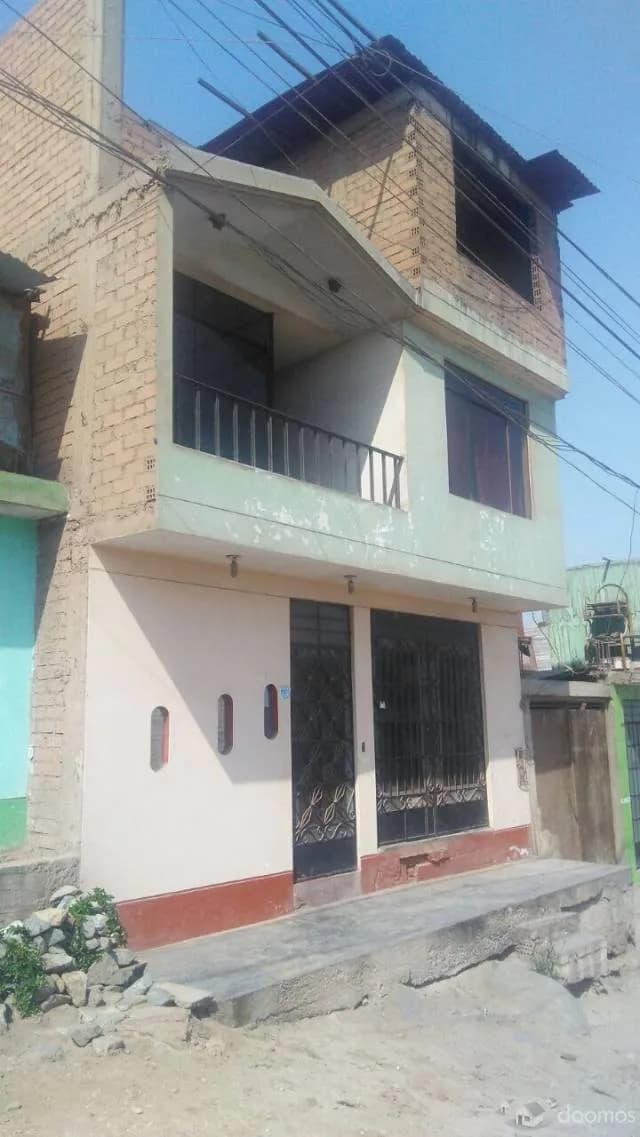 Venta de casa de 3 pisos - 1