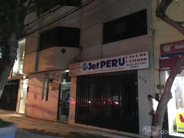 Local Oficina segundo piso o mini departamento - 1