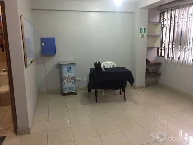 Local Oficina segundo piso o mini departamento - 2