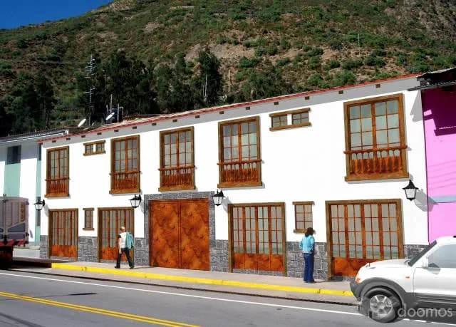 VENTA DE CASA COMERCIAL - 1