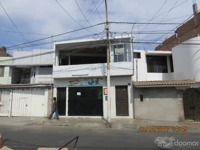 vendo local en segundo piso independiente de 60 mt2 incluido baño completo al cel 920672856 - 945840064 - 1