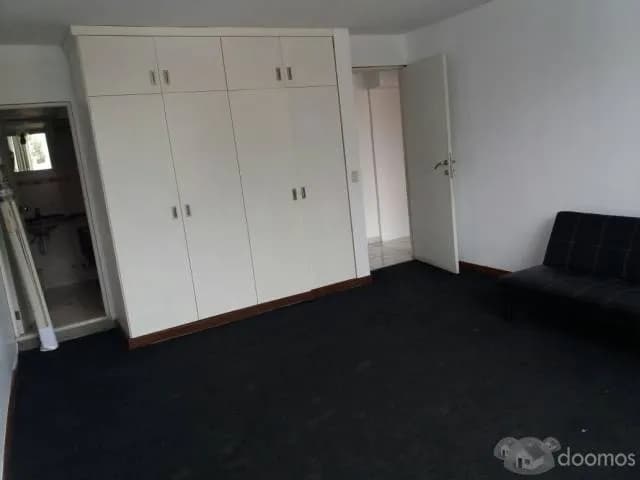 Se alquila Oficina o Consultorio Médico - 1