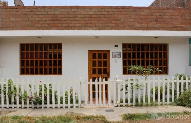 CASA TOTALMENTE ACABADA DE 160m2.  A 100 METROS DE LA COMISARIA DE ANCON - 1