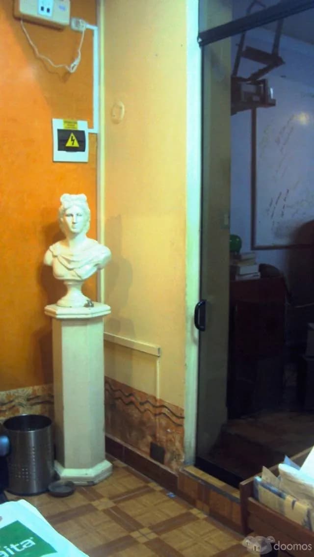 ALQUILO OFICINA ADMINISTRATIVA 52 MT2  EN LOS OLIVOS EN PRIMER PISO, ESQUINA FRENTE A  PLAYA DE ESTACIONAMIENTO - 1