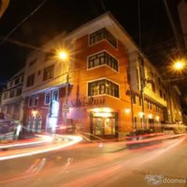 VENDO HOTEL CÉNTRICO EN FUNCIONAMIENTO CON BUENA CARTERA DE CLIENTES - 1