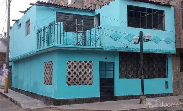 VENTA DE CASA EN EL AGUSTINO UBICADO EN  ESQUINA - 1
