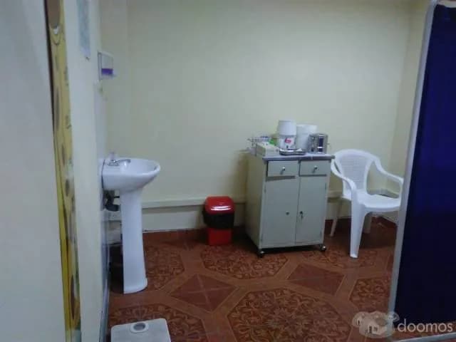 SE ALQUILA CONSULTORIO MEDICO - 1