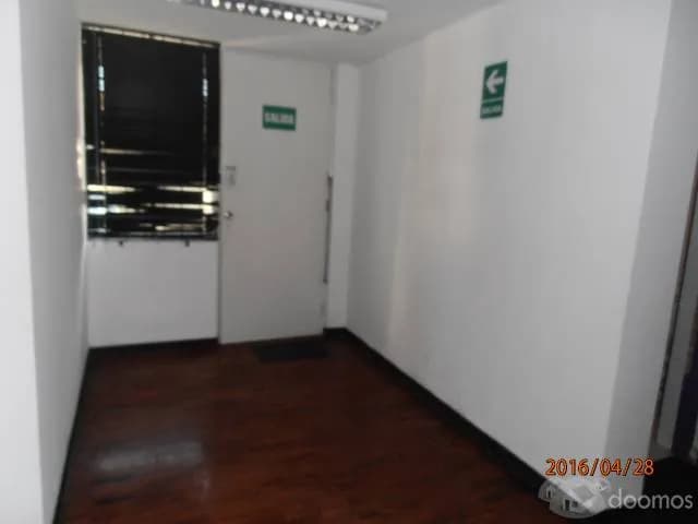 ALQUILER DE OFICINA 1ER PISO 5 AMBIENTES 2 BAÑOS SAN ISIDRO - 1