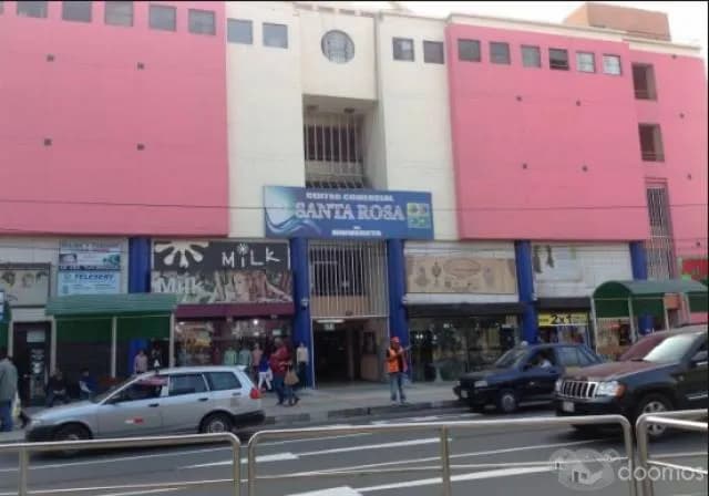 VENTA DE LOCAL EN EL C.C SANTA ROSA - SURCO - 1