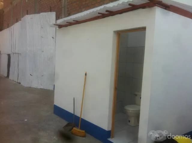 ALQUILO LOCAL COMERCIAL DE  MTS PARA ALMACEN DE FRUTAS U OTRO NEGOCIO - 1