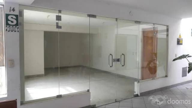 VENDO ESPACIOSO Y LUMINOSO LOCAL EN CENTRO COMERCIAL LOS MOLINOS DEL CORREGIDOR, LA MOLINA - 1