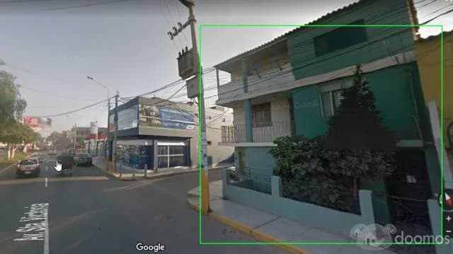 Inmueble de 3 Pisos en Zona Comercial - 2