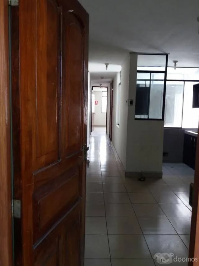 Alquiler de Oficina Los Olivos - Las Palmeras - Cerca a Municipalidad de Los Olivos - 1