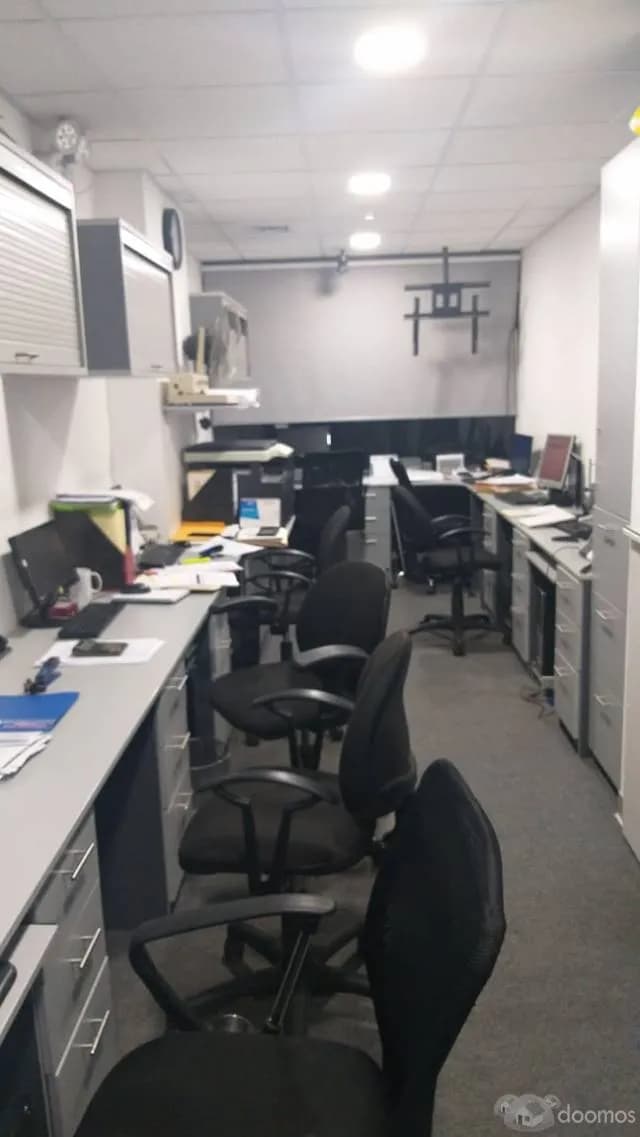 Alquiler de oficina para empresas y/o consultorios médicos  en edificio empresarial - 2