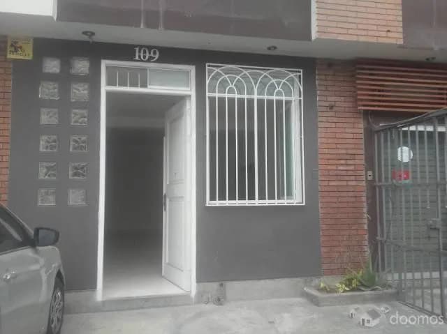 Excelente Oportunidad de Inversión…!! EXCELENTE UBICACIÓN VENDO LOCAL COMERCIAL 51 MTS.EN SANTIAGO DE SURCO - 1