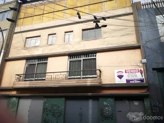 VENDO CASA DE 3 PISOS, ZONA COMERCIAL DEL CERCADO DE LIMA - 1