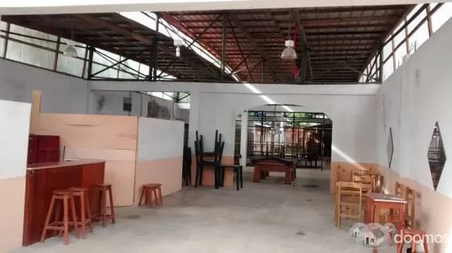 Vendo local de Coliseo de Gallos con restaurante - 2