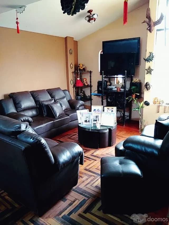 CASA EN VENTA  -  HUACHO - 1