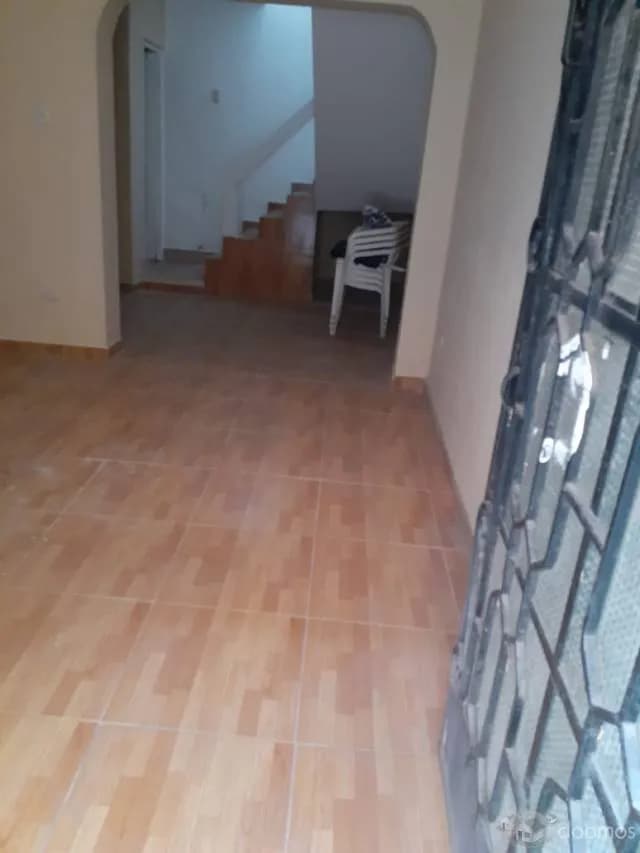 Se vende lindo chalet de dos plantas remodelado - 1