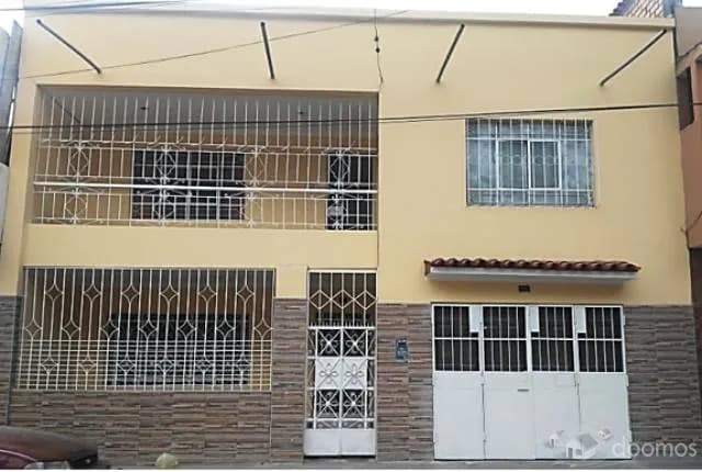 VENDO CASA DE DOS PISOS EN LA CUIDAD DE HUANUCO - 1