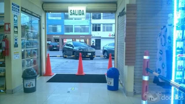 ALQUILER DE STANDS EN GALERIA COMERCIAL - SAN BORJA - 1