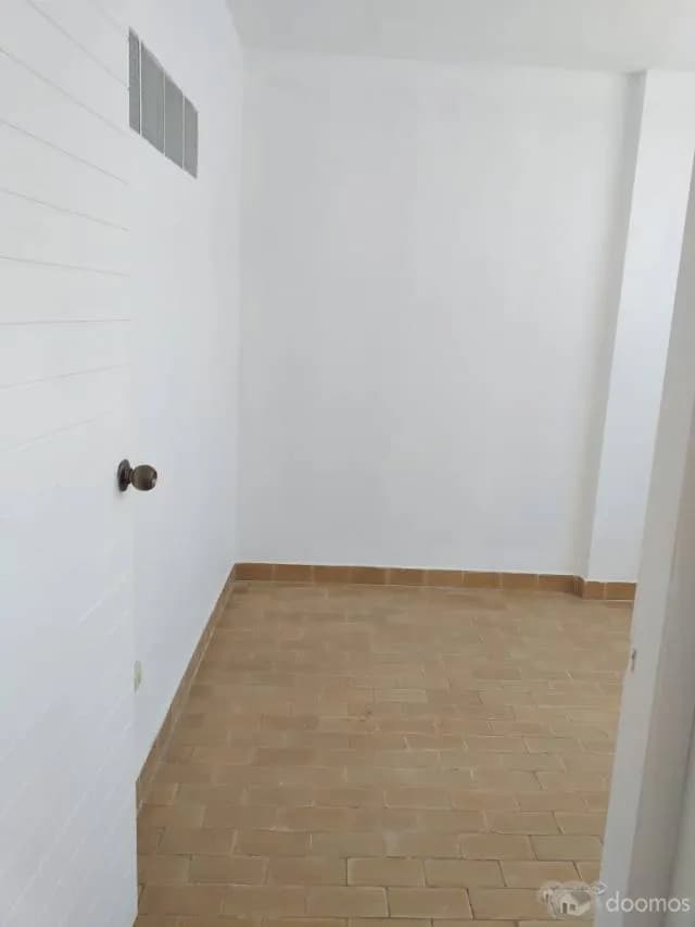 ALQUILO CASA EN TERCER MALECON PIMENTEL - 1