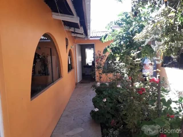 VENDO CASA EN LUGAR ESTRATEGICO - 1